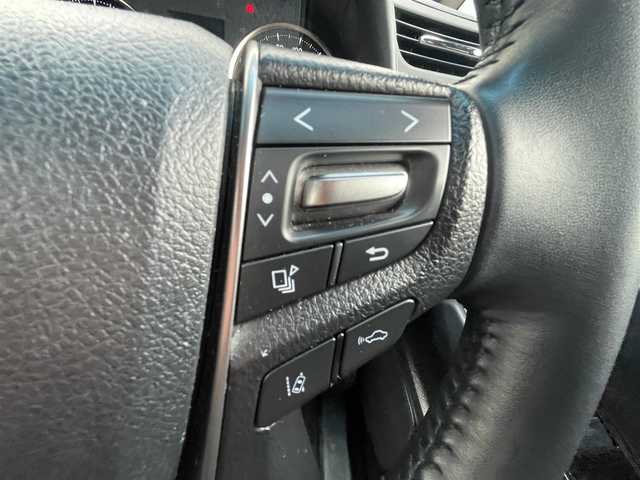 トヨタ ヴェルファイア ゴールデンアイズⅢ 千葉県 2022(令4)年 2.7万km ホワイトパールクリスタルシャイン トヨタセーフティセンス/・衝突軽減ブレーキ/レーンキープアシスト/・レーダークルーズコントロール/オートハイビーム/・クリアランスソナー/サンルーフ/フリップダウンモニター/純正9インチディスプレイナビ/・フルセグ/BT/DVD/CD/USB/バックカメラ/ステアリングスイッチ/ETC/MTモード/両側パワースライドドア/パワーバックドア/電動パーキングブレーキ/LEDヘッドライト/オートライト/ハーフレザーシート/フォグライト/スマートキー/プッシュスタート/純正フロアマット/純正18インチAW/革調シートカバー