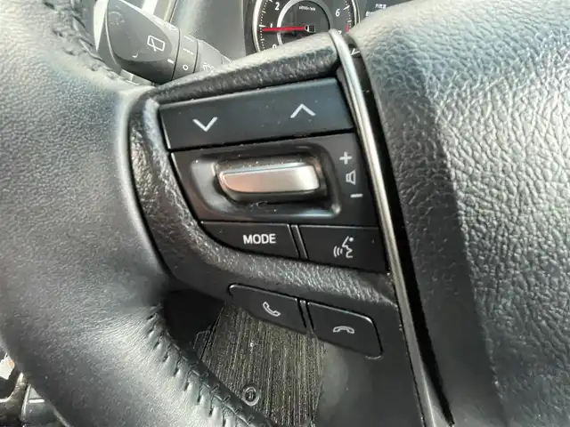 トヨタ ヴェルファイア ゴールデンアイズⅢ 千葉県 2022(令4)年 2.7万km ホワイトパールクリスタルシャイン トヨタセーフティセンス/・衝突軽減ブレーキ/レーンキープアシスト/・レーダークルーズコントロール/オートハイビーム/・クリアランスソナー/サンルーフ/フリップダウンモニター/純正9インチディスプレイナビ/・フルセグ/BT/DVD/CD/USB/バックカメラ/ステアリングスイッチ/ETC/MTモード/両側パワースライドドア/パワーバックドア/電動パーキングブレーキ/LEDヘッドライト/オートライト/ハーフレザーシート/フォグライト/スマートキー/プッシュスタート/純正フロアマット/純正18インチAW/革調シートカバー