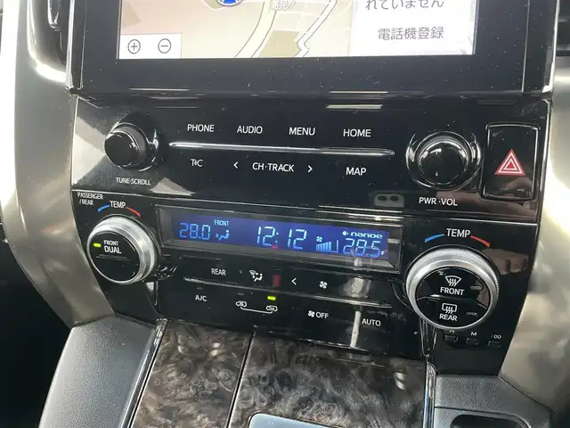 トヨタ ヴェルファイア ゴールデンアイズⅢ 千葉県 2022(令4)年 2.7万km ホワイトパールクリスタルシャイン トヨタセーフティセンス/・衝突軽減ブレーキ/レーンキープアシスト/・レーダークルーズコントロール/オートハイビーム/・クリアランスソナー/サンルーフ/フリップダウンモニター/純正9インチディスプレイナビ/・フルセグ/BT/DVD/CD/USB/バックカメラ/ステアリングスイッチ/ETC/MTモード/両側パワースライドドア/パワーバックドア/電動パーキングブレーキ/LEDヘッドライト/オートライト/ハーフレザーシート/フォグライト/スマートキー/プッシュスタート/純正フロアマット/純正18インチAW/革調シートカバー