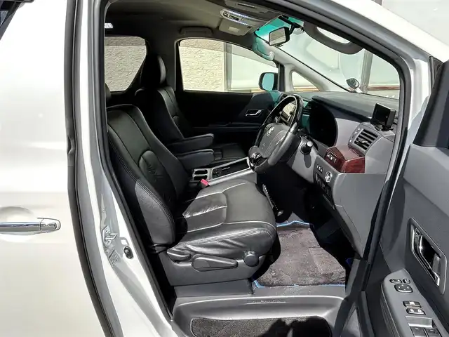 トヨタ アルファード 240S 大阪府 2013(平25)年 7.3万km ホワイトパールクリスタルシャイン フルエアロ/社外ナビ/（フルセグ／ＢＴ／ＣＤ／ＤＶＤ）/バックカメラ/デジタルインナーミラー/ＥＣＯモード/横滑り機能/レザーシート/３列シート/社外フロアマット/両側パワースライドドア/取扱説明書/保証書