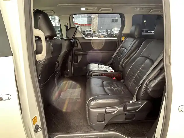 トヨタ アルファード 240S 大阪府 2013(平25)年 7.3万km ホワイトパールクリスタルシャイン フルエアロ/社外ナビ/（フルセグ／ＢＴ／ＣＤ／ＤＶＤ）/バックカメラ/デジタルインナーミラー/ＥＣＯモード/横滑り機能/レザーシート/３列シート/社外フロアマット/両側パワースライドドア/取扱説明書/保証書
