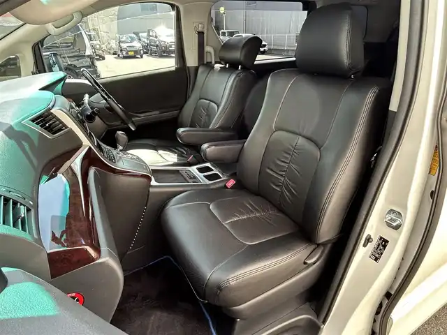 トヨタ アルファード 240S 大阪府 2013(平25)年 7.3万km ホワイトパールクリスタルシャイン フルエアロ/社外ナビ/（フルセグ／ＢＴ／ＣＤ／ＤＶＤ）/バックカメラ/デジタルインナーミラー/ＥＣＯモード/横滑り機能/レザーシート/３列シート/社外フロアマット/両側パワースライドドア/取扱説明書/保証書