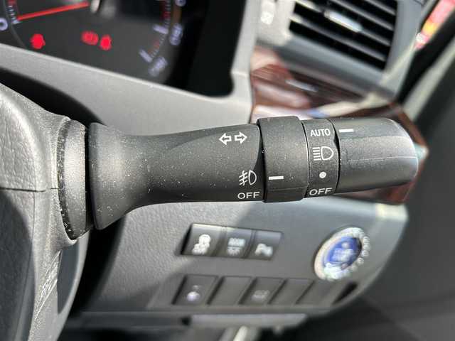 トヨタ アルファード 240S 大阪府 2013(平25)年 7.3万km ホワイトパールクリスタルシャイン フルエアロ/社外ナビ/（フルセグ／ＢＴ／ＣＤ／ＤＶＤ）/バックカメラ/デジタルインナーミラー/ＥＣＯモード/横滑り機能/レザーシート/３列シート/社外フロアマット/両側パワースライドドア/取扱説明書/保証書