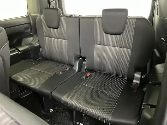 トヨタ ヴォクシー ZS 煌Ⅱ 岡山県 2020(令2)年 0.7万km ホワイトパールクリスタルシャイン 純正９インチナビ　(NSZT-Y68T)/【CD/DVD/BT/USB/フルセグ】/フリップダウンモニター　/両側電動スライドドア　/ＬＥＤヘッドライト　/ＥＴＣ　/バックカメラ　/クルーズコントロール　/コーナーセンサー　前後/オートハイビーム/アイドリングストップ/ドライブレコーダー前後/純正16インチアルミ/禁煙車/衝突軽減システム