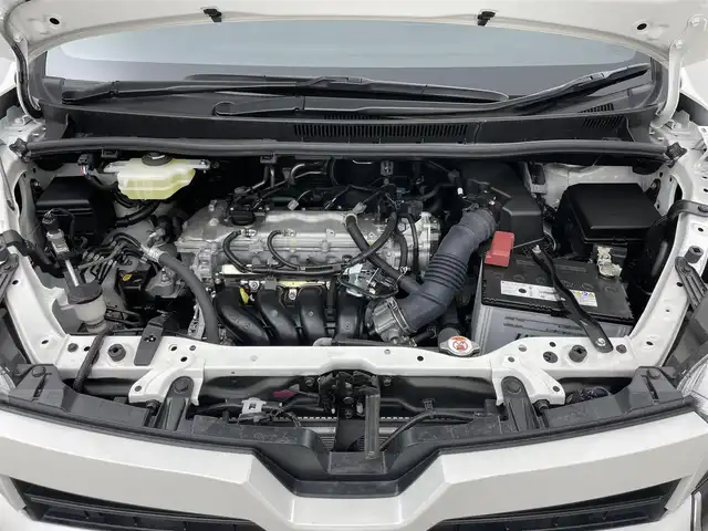 トヨタ ヴォクシー ZS 煌Ⅱ 岡山県 2020(令2)年 0.7万km ホワイトパールクリスタルシャイン 純正９インチナビ　(NSZT-Y68T)/【CD/DVD/BT/USB/フルセグ】/フリップダウンモニター　/両側電動スライドドア　/ＬＥＤヘッドライト　/ＥＴＣ　/バックカメラ　/クルーズコントロール　/コーナーセンサー　前後/オートハイビーム/アイドリングストップ/ドライブレコーダー前後/純正16インチアルミ/禁煙車/衝突軽減システム