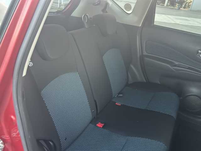 日産 ノート X 山梨県 2013(平25)年 8.4万km ラディアントレッド ポータブルナビ/ライトレベライザー/アイドリングストップ/スマートキー