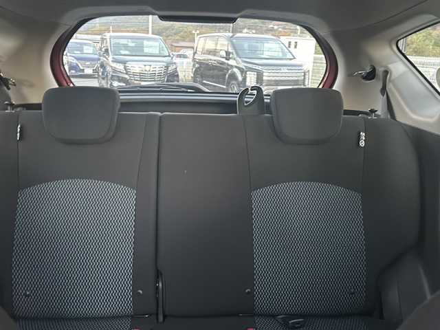 日産 ノート X 山梨県 2013(平25)年 8.4万km ラディアントレッド ポータブルナビ/ライトレベライザー/アイドリングストップ/スマートキー