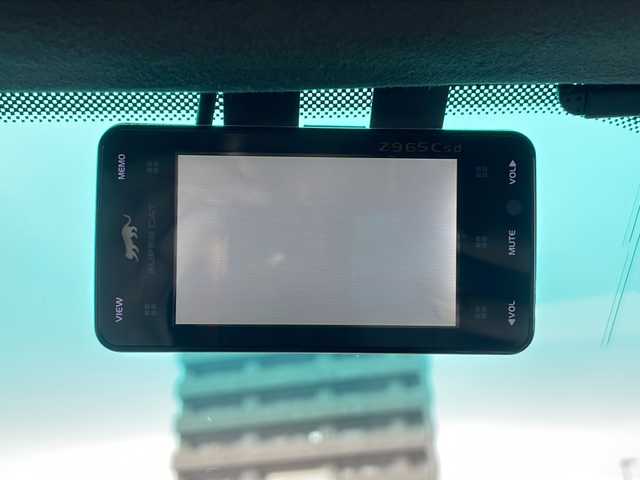 マセラティ ギブリ 東京都 2015(平27)年 4万km 白 純正メーカーナビ/【TV/Bluetooth/AUX/DVD/CD】/バックカメラ/ETC/クルーズコントロール/D/N席シートヒーター/D/N席パワーシート/プッシュスタート/スマートキー×2/MTモード付AT/HIDオートライト