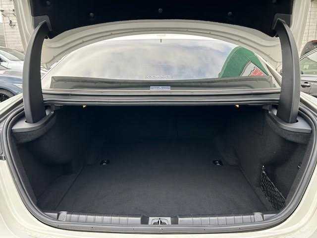 マセラティ ギブリ 埼玉県 2015(平27)年 4万km 白 メーカーナビ/【TV/Bluetooth/AUX/DVD/CD】/バックカメラ/ETC/クルーズコントロール/ドライブレコーダー/レザーシート/D/N席シートヒーター/D/N席パワーシート/プッシュスタート/MTモード付AT/HID