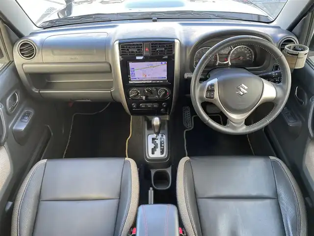 スズキ ジムニー ランドベンチャー 東京都 2017(平29)年 6.8万km 黒 ４WD/社外ＨＤＤナビ＆フルセグ/・CD/DVD/AM/FM/ブラックオーレモジュレ合皮シート　/・シートヒーター　/純正ウィンカーミラー　/・電動格納機能　/・ミラーヒーター　/キーレス/純正フロアマット