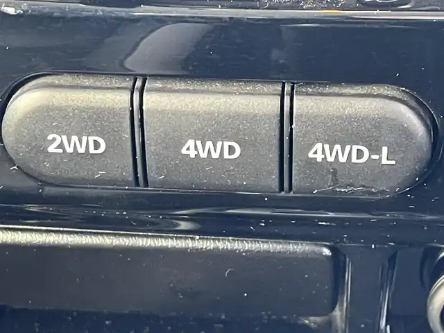 スズキ ジムニー ランドベンチャー 東京都 2017(平29)年 6.8万km 黒 ４WD/社外ＨＤＤナビ＆フルセグ/・CD/DVD/AM/FM/ブラックオーレモジュレ合皮シート　/・シートヒーター　/純正ウィンカーミラー　/・電動格納機能　/・ミラーヒーター　/キーレス/純正フロアマット