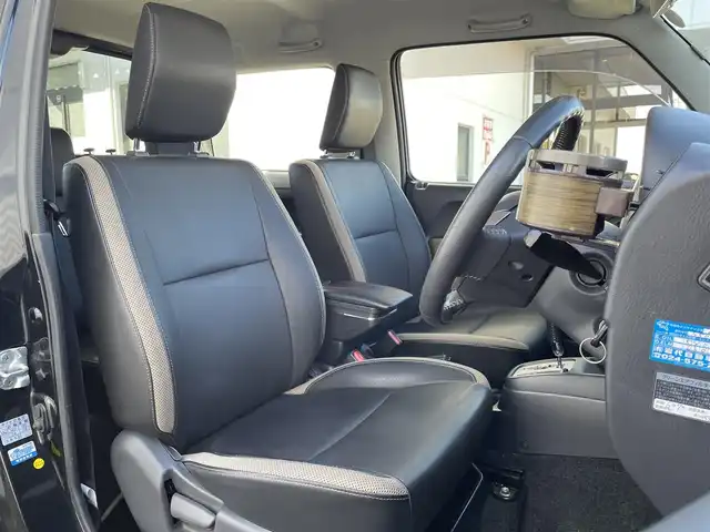 スズキ ジムニー ランドベンチャー 東京都 2017(平29)年 6.8万km 黒 ４WD/社外ＨＤＤナビ＆フルセグ/・CD/DVD/AM/FM/ブラックオーレモジュレ合皮シート　/・シートヒーター　/純正ウィンカーミラー　/・電動格納機能　/・ミラーヒーター　/キーレス/純正フロアマット