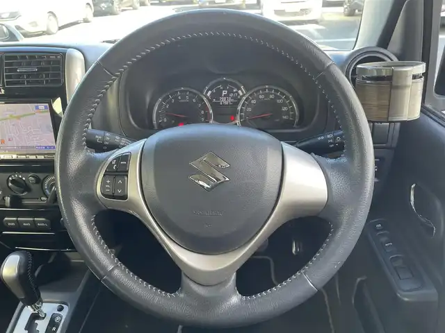 スズキ ジムニー ランドベンチャー 東京都 2017(平29)年 6.8万km 黒 ４WD/社外ＨＤＤナビ＆フルセグ/・CD/DVD/AM/FM/ブラックオーレモジュレ合皮シート　/・シートヒーター　/純正ウィンカーミラー　/・電動格納機能　/・ミラーヒーター　/キーレス/純正フロアマット