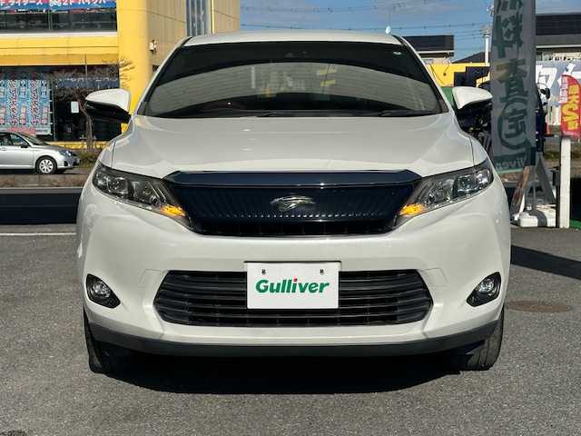 トヨタ ハリアー プレミアム 茨城県 2014(平26)年 11.9万km ホワイトパールクリスタルシャイン 4WD/純正SDナビ/フルセグTV/Bluetooth/AM／FM/バックカメラ/ETC/アイドリングストップ/パワーバックドア/パワーシートD席/レーダークルーズコントロール/車線逸脱警報機能/横滑り防止装置/MTモード付AT/純正フロアマット/純正アルミホイール18インチ付夏タイヤ/フォグランプ/スペアキー1本/保証書/取扱説明書