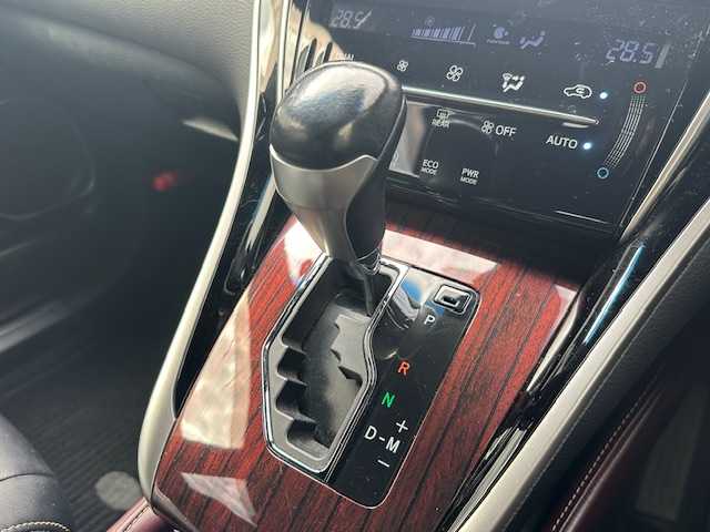 トヨタ ハリアー プレミアム 茨城県 2014(平26)年 11.9万km ホワイトパールクリスタルシャイン 4WD/純正SDナビ/フルセグTV/Bluetooth/AM／FM/バックカメラ/ETC/アイドリングストップ/パワーバックドア/パワーシートD席/レーダークルーズコントロール/車線逸脱警報機能/横滑り防止装置/MTモード付AT/純正フロアマット/純正アルミホイール18インチ付夏タイヤ/フォグランプ/スペアキー1本/保証書/取扱説明書