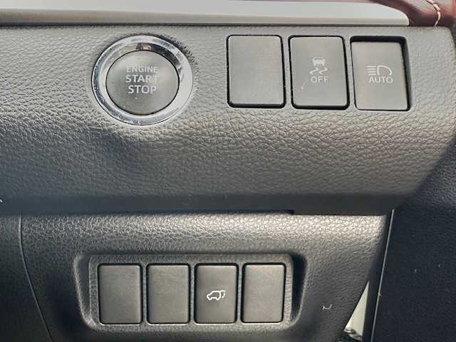 トヨタ ハリアー プレミアム 茨城県 2014(平26)年 11.9万km ホワイトパールクリスタルシャイン 4WD/純正SDナビ/フルセグTV/Bluetooth/AM／FM/バックカメラ/ETC/アイドリングストップ/パワーバックドア/パワーシートD席/レーダークルーズコントロール/車線逸脱警報機能/横滑り防止装置/MTモード付AT/純正フロアマット/純正アルミホイール18インチ付夏タイヤ/フォグランプ/スペアキー1本/保証書/取扱説明書