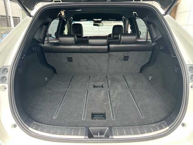 トヨタ ハリアー プレミアム 茨城県 2014(平26)年 11.9万km ホワイトパールクリスタルシャイン 4WD/純正SDナビ/フルセグTV/Bluetooth/AM／FM/バックカメラ/ETC/アイドリングストップ/パワーバックドア/パワーシートD席/レーダークルーズコントロール/車線逸脱警報機能/横滑り防止装置/MTモード付AT/純正フロアマット/純正アルミホイール18インチ付夏タイヤ/フォグランプ/スペアキー1本/保証書/取扱説明書