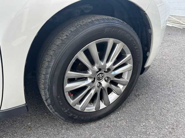 トヨタ ハリアー プレミアム 茨城県 2014(平26)年 11.9万km ホワイトパールクリスタルシャイン 4WD/純正SDナビ/フルセグTV/Bluetooth/AM／FM/バックカメラ/ETC/アイドリングストップ/パワーバックドア/パワーシートD席/レーダークルーズコントロール/車線逸脱警報機能/横滑り防止装置/MTモード付AT/純正フロアマット/純正アルミホイール18インチ付夏タイヤ/フォグランプ/スペアキー1本/保証書/取扱説明書