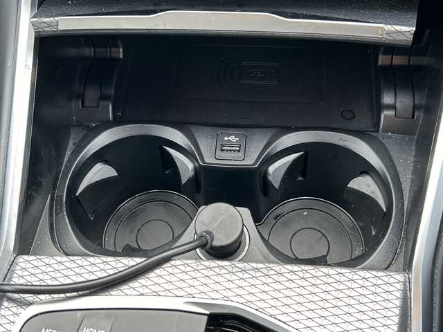 ＢＭＷ ＢＭＷ ３２０ｄ xDrive ツーリング Mスポーツ 千葉県 2024(令6)年 2.2万km アルピンホワイトⅢ １オーナ　ナビ　全周囲カメラ　HUD　ストレージＰＫＧ　ファストトラックＰＫＧ　ETC　ドラレコ　電動リアドア　シートヒーター　電動シート　アップルカープレイ　BT　BSM　レーダークルーズ　１９AW