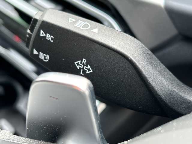 ＢＭＷ ＢＭＷ ３２０ｄ xDrive ツーリング Mスポーツ 千葉県 2024(令6)年 2.2万km アルピンホワイトⅢ １オーナ　ナビ　全周囲カメラ　HUD　ストレージＰＫＧ　ファストトラックＰＫＧ　ETC　ドラレコ　電動リアドア　シートヒーター　電動シート　アップルカープレイ　BT　BSM　レーダークルーズ　１９AW