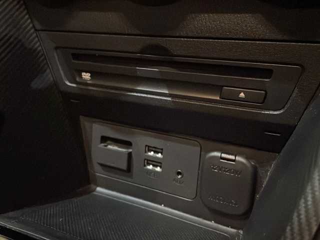 マツダ デミオ 13S 島根県 2015(平27)年 7.3万km スノーフレイクホワイトパールマイカ 純正SDナビ/フルセグTV/Bluetooth接続/バックカメラ/ステアリングスイッチ/アイドリングストップ/横滑り防止装置/ETC/プッシュスタート/スマートキー/スマートシティブレーキサポート/・衝突回避/・衝突軽減ブレーキ