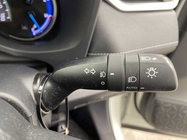 トヨタ ＲＡＶ４ ハイブリッドG 三重県 2021(令3)年 4.9万km ホワイトパールクリスタルシャイン /禁煙車//純正9型ディスプレイオーディオ//パノラミックビューモニター//オートAC//DN席シートヒーター//D席パワーシート//シートメモリー//合皮シート//トヨタセーフティセンス//衝突軽減ブレーキ//レーントレーシングアシスト//レーダークルーズコントロール//ブラインドスポットモニター//リアクロストラフィックアラート//パーキングサポートブレーキ//前後クリアランスソナー//パワーバックドア//ステアリングヒーター//社外前後ドライブレコーダー//LED //フォグ//サイドカーテンエアバッグ