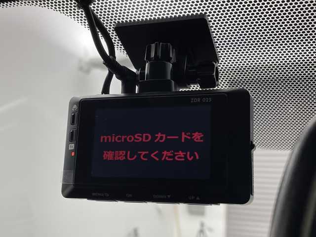 トヨタ ＲＡＶ４ ハイブリッドG 三重県 2021(令3)年 4.9万km ホワイトパールクリスタルシャイン /禁煙車//純正9型ディスプレイオーディオ//パノラミックビューモニター//オートAC//DN席シートヒーター//D席パワーシート//シートメモリー//合皮シート//トヨタセーフティセンス//衝突軽減ブレーキ//レーントレーシングアシスト//レーダークルーズコントロール//ブラインドスポットモニター//リアクロストラフィックアラート//パーキングサポートブレーキ//前後クリアランスソナー//パワーバックドア//ステアリングヒーター//社外前後ドライブレコーダー//LED //フォグ//サイドカーテンエアバッグ