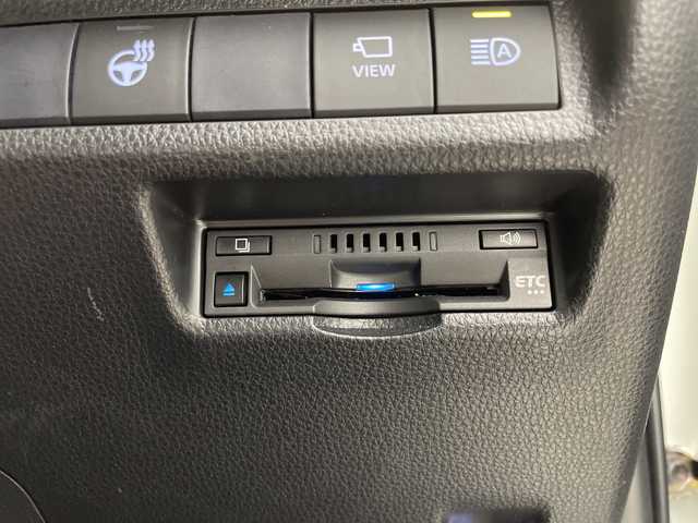 トヨタ ＲＡＶ４ ハイブリッドG 三重県 2021(令3)年 4.9万km ホワイトパールクリスタルシャイン /禁煙車//純正9型ディスプレイオーディオ//パノラミックビューモニター//オートAC//DN席シートヒーター//D席パワーシート//シートメモリー//合皮シート//トヨタセーフティセンス//衝突軽減ブレーキ//レーントレーシングアシスト//レーダークルーズコントロール//ブラインドスポットモニター//リアクロストラフィックアラート//パーキングサポートブレーキ//前後クリアランスソナー//パワーバックドア//ステアリングヒーター//社外前後ドライブレコーダー//LED //フォグ//サイドカーテンエアバッグ