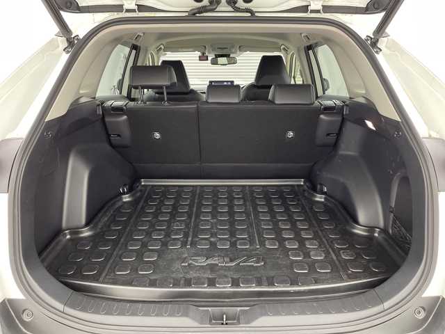 トヨタ ＲＡＶ４ ハイブリッドG 三重県 2021(令3)年 4.9万km ホワイトパールクリスタルシャイン /禁煙車//純正9型ディスプレイオーディオ//パノラミックビューモニター//オートAC//DN席シートヒーター//D席パワーシート//シートメモリー//合皮シート//トヨタセーフティセンス//衝突軽減ブレーキ//レーントレーシングアシスト//レーダークルーズコントロール//ブラインドスポットモニター//リアクロストラフィックアラート//パーキングサポートブレーキ//前後クリアランスソナー//パワーバックドア//ステアリングヒーター//社外前後ドライブレコーダー//LED //フォグ//サイドカーテンエアバッグ