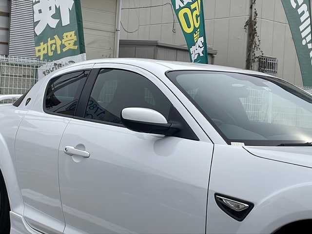 マツダ ＲＸ－８ スピリットR 茨城県 2012(平24)年 5.9万km クリスタルホワイトパールマイカ 登録時走行距離58662km/ワンオーナー/ディスプレイオーディオ/レッドステッチ入レッド/ブラック革/グレーファブリックコンビRECARO製シート/純正ブロンズ塗装19インチアルミ/純正レッド塗装ブレーキキャリパー/ETC/HIDヘッドライト/オートライト/ハードサスペンション/BILSTEIN製ダンパー/純正フロントリップスポイラー積込/DSC/TCS/スーパーLSD/取扱説明書・保証書