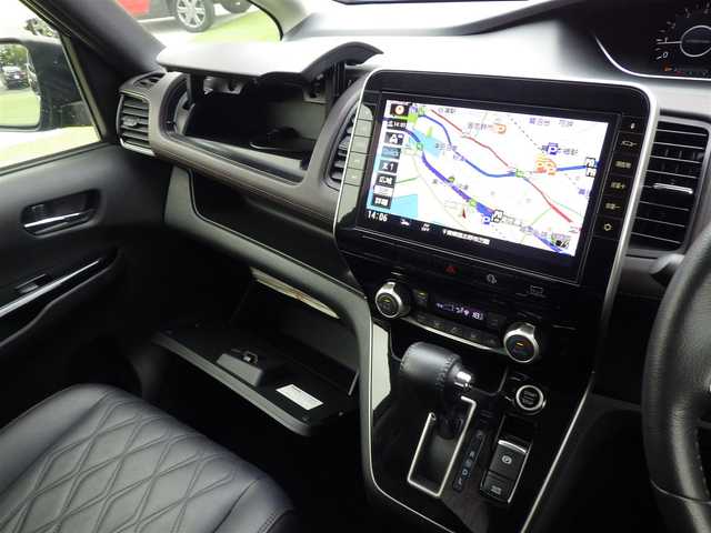 日産 セレナ ハイウェイスター G 千葉県 2020(令2)年 3.6万km ダイヤモンドブラック エマージェンシーブレーキ/プロパイロット/インテリジェントクルーズコントロール/インテリジェントルームミラー/両側パワースライドドア/10インチ純正SDナビ/地デジTV/【BD/DVD/CD再生機能　Bluetooth接続】/アラウンドビューモニター/ドライブレコーダー/革巻きステアリング/ステアリングスイッチ/ステアリングヒーター/ETC/LEDヘッドライト/フォグライト/ウインカーミラー/コーナーセンサー/純正16インチアルミホイル/サイド/カーテンエアバッグ/インテリジェントキー