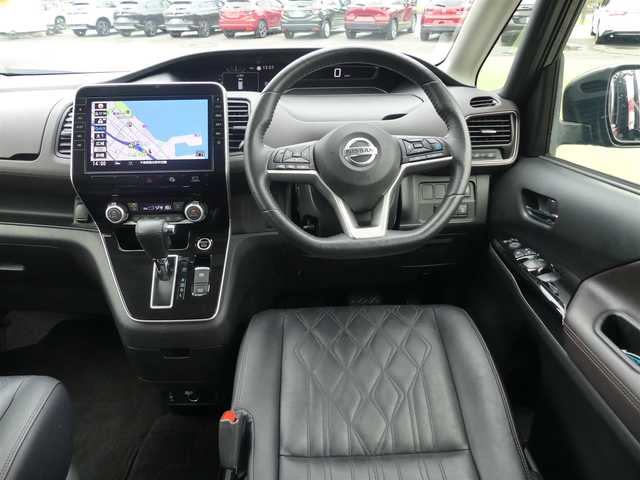 日産 セレナ ハイウェイスター G 千葉県 2020(令2)年 3.6万km ダイヤモンドブラック エマージェンシーブレーキ/プロパイロット/インテリジェントクルーズコントロール/インテリジェントルームミラー/両側パワースライドドア/10インチ純正SDナビ/地デジTV/【BD/DVD/CD再生機能　Bluetooth接続】/アラウンドビューモニター/ドライブレコーダー/革巻きステアリング/ステアリングスイッチ/ステアリングヒーター/ETC/LEDヘッドライト/フォグライト/ウインカーミラー/コーナーセンサー/純正16インチアルミホイル/サイド/カーテンエアバッグ/インテリジェントキー