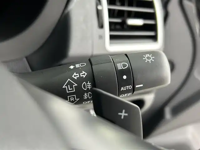 スバル レヴォーグ 1．6GT アイサイト 道央・札幌 2016(平28)年 4.8万km ダークグレーメタリック ・４WD/・純正SDナビ/　CD/DVD/SD/BT/フルセグ/・バックカメラ/・ETC/・アイサイト/・レーダークルーズコントロール/・レーンキープアシスト/・パドルシフト/・ステアリングスイッチ/・LEDヘッドライト/・LEDアクセサリーライナー/・オートライト/・プッシュスタート/・スマートキー/・純正フロアマット/・ドアバイザー