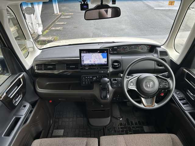 ホンダ Ｎ ＢＯＸ L コーディネートスタイル 鹿児島県 2023(令5)年 2.7万km プレミアムアイボリーパールⅡ 純正9インチメモリーナビ/ CD/DVD/Bluetooth/フルセグ/バックカメラ/両側パワースライドドア/HONDA SENSING	/・アダプティブクルーズコントロール	/・衝突軽減ブレーキ	/・車線維持支援システム	/・誤発進抑制機能	/・先行車発進お知らせ機能	/・オートハイビーム	/・標識認識機能	/LEDオートヘッドライト/フルフラットシート/ベンチシート/ETC/前後ドライブレコーダー