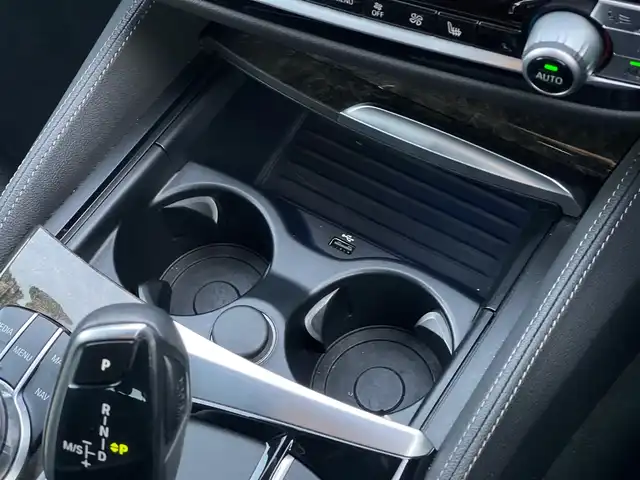 ＢＭＷ ５２３ｄ ツーリング Mスポーツ 山梨県 2019(令1)年 4.4万km アルピンホワイトⅢ ハイラインパッケージ/黒革/全席シートヒーター/コンフォートアクセス/ACC/LKA/BSM/前後PDC/360°カメラ/HUD/純正ナビ/フルセグ/Bluetooth/LEDヘッドライト/電動テールゲート/ETC2.0/純正19インチAw