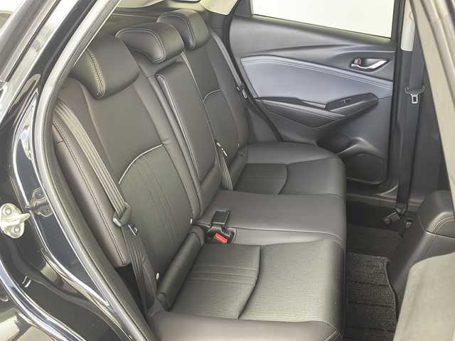 マツダ ＣＸ－３ 20SプロアクティブSパッケージ 茨城県 2019(平31)年 6万km ジェットブラックマイカ 純正ナビ　フルセグＴＶ　バックカメラ　衝突軽減ブレーキ　ＨＵＤ　アイドリングストップ　ＥＴＣ　ハンドルヒーター　ＬＤＥヘッドライト　パドルシフト　ステアリングスイッチ　パワーシート　コーナーセンサー