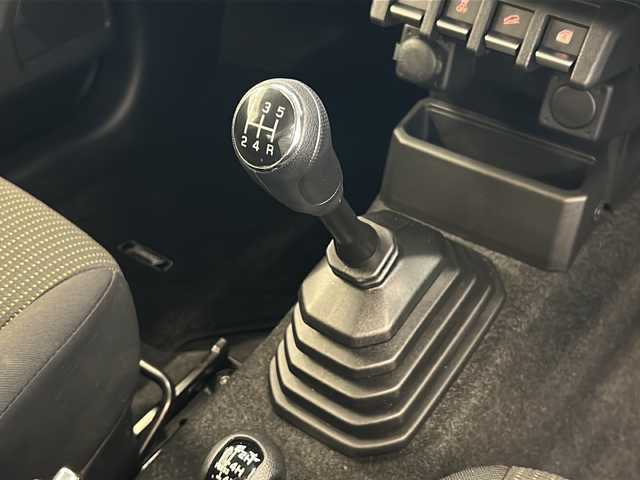 スズキ ジムニー XC 岐阜県 2019(令1)年 2.5万km ブルーイッシュブラックパール3 社外オーディオ/ＵＳＢ/ＡＵＸ/5速ミッション/デュアルセンサーブレーキサポート/クルーズコントロール/オートエアコン/前席シートヒーター/インタクーラーターボ/４ＷＤ/ＬＥＤヘッドライト/オートライト/プッシュスタート/スマートキー/スペアキー/
