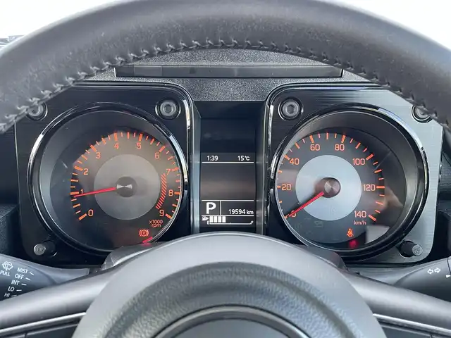 スズキ ジムニー XC 山梨県 2022(令4)年 2万km ブルーイッシュブラックパール3 ４WD/社外KENWOODナビ/Bluetooth接続/CD/DVD/ワンセグTV/バックカメラ/ドライブレコーダー/シートヒーター/純正１６インチアルミホイール/クルーズコントロール/アイドリングストップ/背面タイヤ/横滑り防止装置/レーンキープアシスト/ダウンヒルアシストコントロール/衝突被害軽減システム