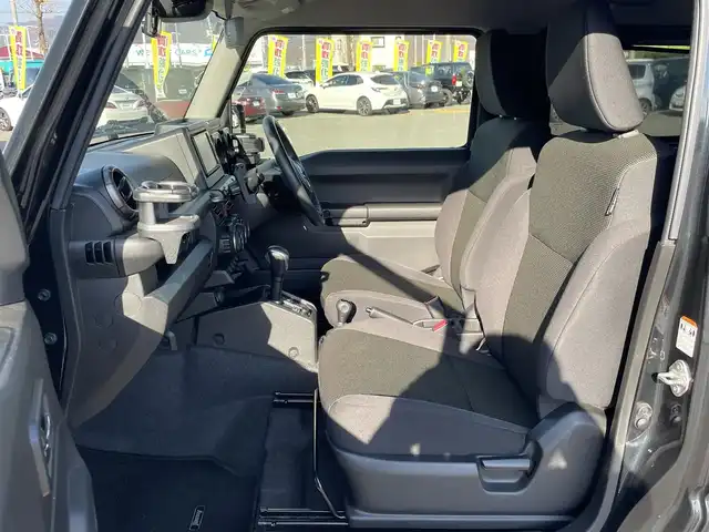 スズキ ジムニー XC 山梨県 2022(令4)年 2万km ブルーイッシュブラックパール3 ４WD/社外KENWOODナビ/Bluetooth接続/CD/DVD/ワンセグTV/バックカメラ/ドライブレコーダー/シートヒーター/純正１６インチアルミホイール/クルーズコントロール/アイドリングストップ/背面タイヤ/横滑り防止装置/レーンキープアシスト/ダウンヒルアシストコントロール/衝突被害軽減システム