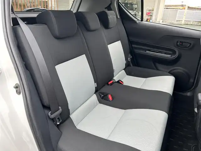 トヨタ アクア S 沖縄県 2014(平26)年 6.9万km ライムホワイトパールクリスタルシャイン (株)IDOMが運営する【じしゃロンコザ店】の自社ローン専用車両になりますこちらは現金またはオートローンご利用時の価格です。自社ローンご希望の方は別途その旨お申付け下さい/純正ナビ　/フルセグＴＶ　/ＥＴＣ　/Ｂｌｕｅｔｏｏｔｈ接続　/ＣＤ再生　/バックカメラ　/アイドリングストップ　/横滑り防止装置　/オートライト　/プッシュスタート　/スマートキー　/スペアキー　/取扱説明書