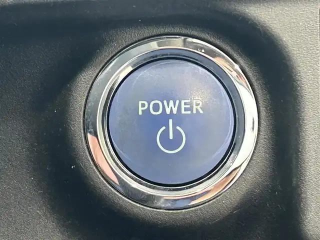 トヨタ アクア S 沖縄県 2014(平26)年 6.9万km ライムホワイトパールクリスタルシャイン (株)IDOMが運営する【じしゃロンコザ店】の自社ローン専用車両になりますこちらは現金またはオートローンご利用時の価格です。自社ローンご希望の方は別途その旨お申付け下さい/純正ナビ　/フルセグＴＶ　/ＥＴＣ　/Ｂｌｕｅｔｏｏｔｈ接続　/ＣＤ再生　/バックカメラ　/アイドリングストップ　/横滑り防止装置　/オートライト　/プッシュスタート　/スマートキー　/スペアキー　/取扱説明書