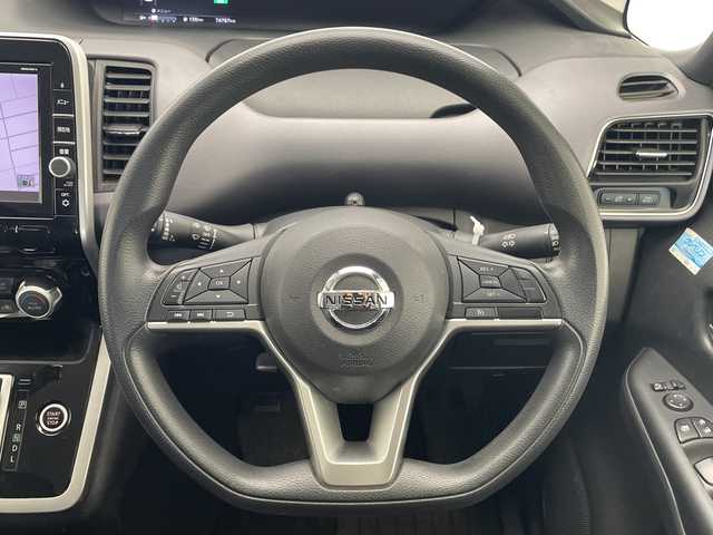 日産 セレナ X 愛知県 2017(平29)年 7.5万km ダイヤモンドブラック 純正９型ナビ/後席モニター　/両側電動　/レーダークルコン　/バックカメラ　/ＬＥＤヘッド　/ドライブレコーダー　/ＥＴＣ　/衝突軽減　/フルセグＴＶ　/ＣＤ　/ＤＶＤ　/ステアリングスイッチ　/スマートキー　/プッシュスタート