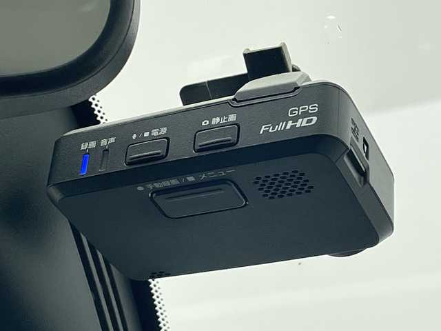 日産 セレナ X 愛知県 2017(平29)年 7.5万km ダイヤモンドブラック 純正９型ナビ/後席モニター　/両側電動　/レーダークルコン　/バックカメラ　/ＬＥＤヘッド　/ドライブレコーダー　/ＥＴＣ　/衝突軽減　/フルセグＴＶ　/ＣＤ　/ＤＶＤ　/ステアリングスイッチ　/スマートキー　/プッシュスタート