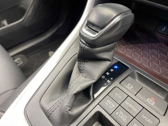 トヨタ ＲＡＶ４ G 栃木県 2021(令3)年 3.3万km ホワイトパールクリスタルシャイン ４WD/ディスプレイオーディオ/（ナビ/フルセグTV）/フロントカメラ/左サイドカメラ/バックカメラ/トヨタセーフティセンス/衝突軽減ブレーキ/前後コーナーセンサー/レーダークルーズコントロール/合皮シート/シートヒーター/ビルトインETC/パワーバックドア/防眩ミラー/ステアリングスイッチ/電動格納ミラー/本革ステアリング/スマートキー/プッシュスタート/純正アルミホイール/純正フロアマット