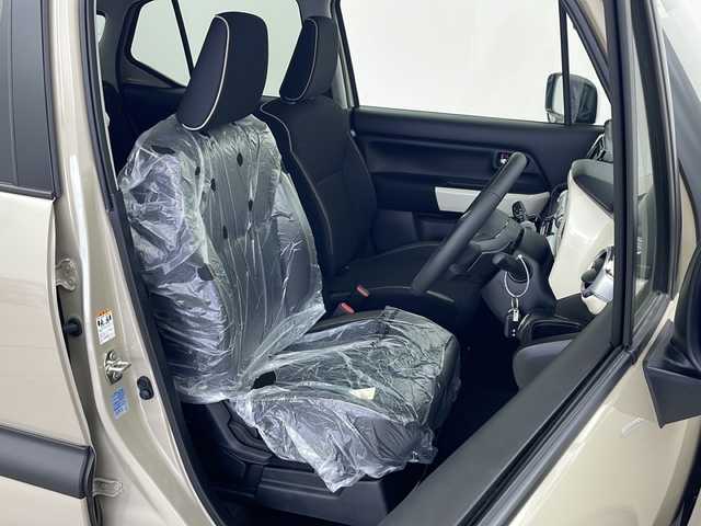 スズキ クロスビー HYBRID MZ 秋田県 2024(令6)年 0.1万km未満 キャラバンアイボリーパールメタリック/ホワイト 2トーンルーフ 全方位モニター用カメラパッケージ装着車 /デュアルカメラブレーキサポート　/純正AW プッシュスタート  /パドルシフト　/クルーズコントロール　/レーンキープアシスト　/オートライト　/オートエアコン /USB/ウィンカーミラー /フォグライト /ESP/ヒルディセントコントロール/クリアランスソナー /アイドリングストップ/衝突被害軽減システム/ステアリングオーディオスィッチ/スマートキー/革巻きステアリング/電格ミラー/前席シートヒーター/コーナーセンサー /SNOW MODE/SPORT MODE