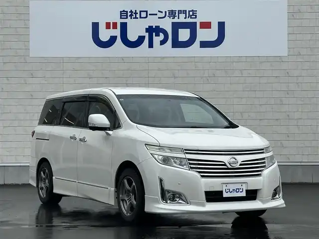 日産 エルグランド 250ハイウェイスター 道北・旭川 2013(平25)年 10.7万km ブリリアントホワイトパール (株)IDOMが運営する【じしゃロン旭川店】の自社ローン専用車両になります。こちらは現金またはオートローンご利用時の価格です。自社ローンご希望の方は別途その旨お申付け下さい/　/・純正ナビ（CD/DVD/HDD/フルセグ/BT)/・アラウンドビューモニター/・ETC/・片側パワースライドドア/・ステアリングリモコン/・フォグランプ/・スマートキー2個/・純正サマータイヤ積込 225/55R18/・取扱説明書