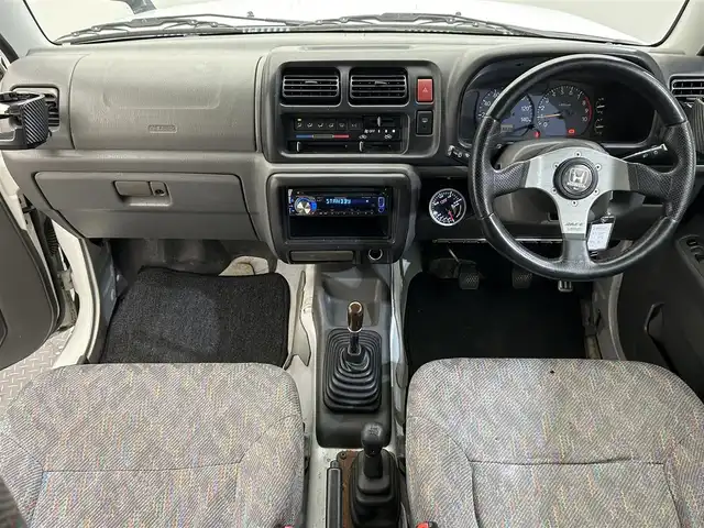 スズキ ジムニー XC 愛媛県 2001(平13)年 16万km スペリアホワイト ・オーディオ（ＣＤ・ＢＴ・ＵＳＢ・ＡＵＸ）/・４ＷＤ・２ＷＤ切り替え　/・ターボ/・5MT