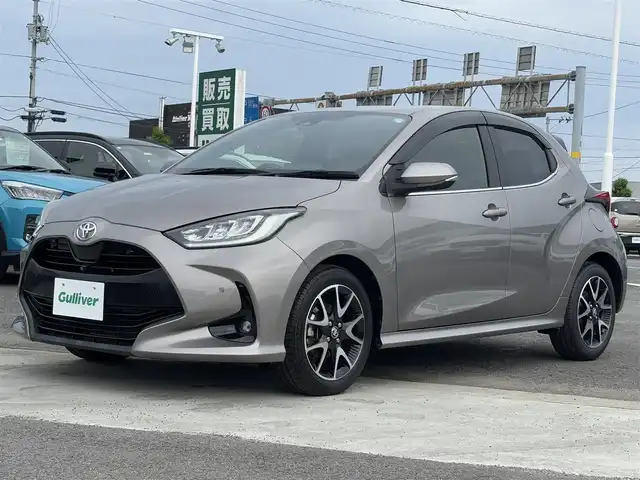 トヨタ ヤリス Z 徳島県 2020(令2)年 3.6万km アバンギャルドブロンズメタリック 純正8インチディスプレイナビ/(AM.FM.BT.フルセグ)/パノラミックビューモニター/トヨタセーフティセンス/・プリクラッシュセーフティ/・レーンディパーチャーアラート/・レーダークルーズコントロール/・アダプティブハイビーム/・ロードサインアシスト/・レーントレーシングアシスト/LEDオートヘッドライト/純正16インチAW/純正ビルトインＥＴＣ/前席シートヒーター/純正アルミホイール/純正フロアマット