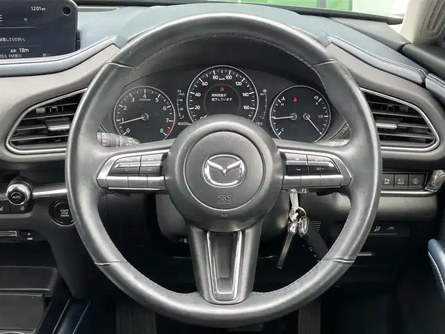 マツダ ＣＸ－３０ X プロアクティブツーリングセレクション 香川県 2019(令1)年 4.1万km ジェットブラックマイカ 登録時走行距離：40449km/CD/DVD 再生/フルセグTV/全方位カメラ/衝突被害軽減/レーンキープアシスト/レーダークルーズコントロール/ヘッドアップディスプレイ/革巻きステアリング/シートヒーター/ステアリングヒーター/ステアリングリモコン/オートハイビーム/LEDオートライト/フォグランプ/横滑り防止装置/スマートキー