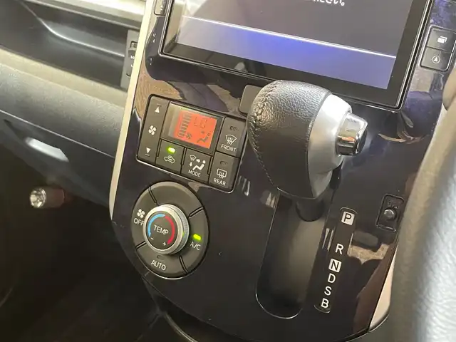 ダイハツ タント カスタム RS トップED SA Ⅲ 岩手県 2018(平30)年 8.6万km パールホワイトⅢ ４WD/ターボ/寒冷地仕様/両側パワースライドドア/スマートアシスト３/衝突回避支援ブレーキ/誤発進抑制機能/レーンアシスト/オートハイビーム/横滑り防止装置/アイドリングストップ/ロールサンシェード/シートヒーター/純正ナビ/フルセグTV/バックカメラ/ドライブレコーダー/エンジンスターター/LEDヘッドライト/純正15インチアルミホイール